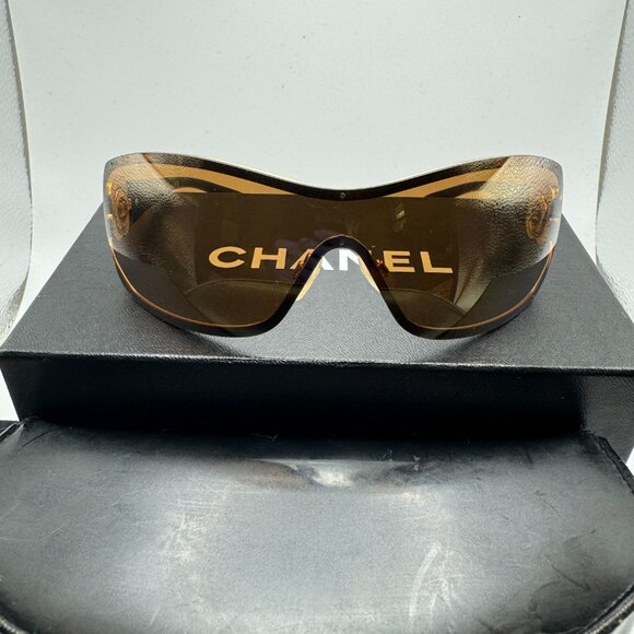 Chanel Sunglasses main image 12